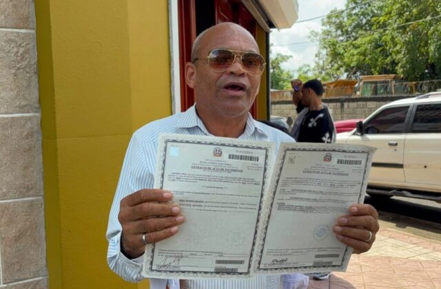 Imagen relacionada: hombre denuncia supuesta suplantacion identidad