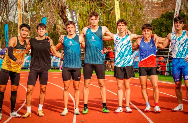 Policía Nacional sensibiliza a jóvenes atletas sobre prevención de la violencia en academia de béisbol de SDE