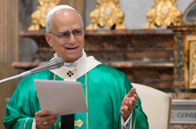 El Papa León XIV alerta sobre idolatría y abuso del poder
