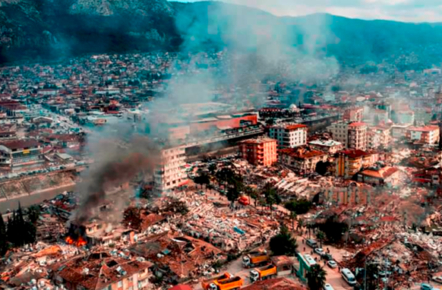 Colombia eleva a 319 el número de fallecidos por el terremoto de magnitud 7,4