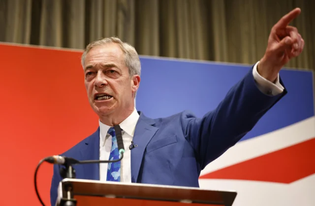 Farage se juega la reelección como diputado en unas elecciones parciales este jueves