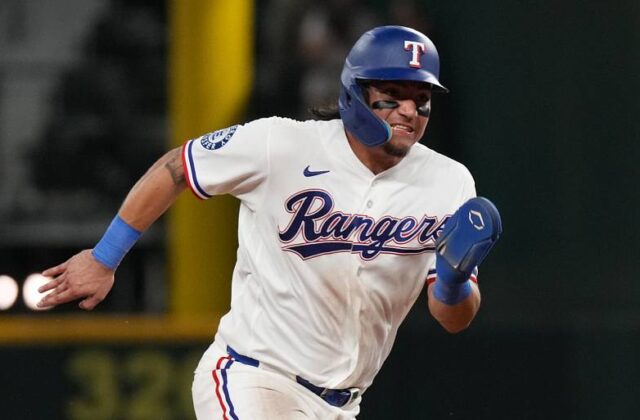 Walbert Ureña buscará recuperar el paso ante los Rangers en Anaheim