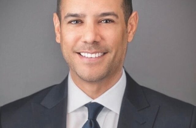ADRIAN TINEO MONTERO, 402-3115874-8