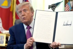 Trump acusa a Kathy Hochul de estar a favor de Canadá por rechazar el nombre Lago América