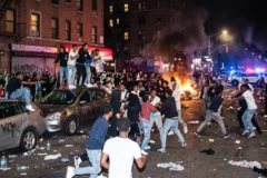 ¿Qué hay detrás del fenómeno del ‘teen takeover’ que golpeó duramente al corazón comercial y cultural de los dominicanos en NYC?