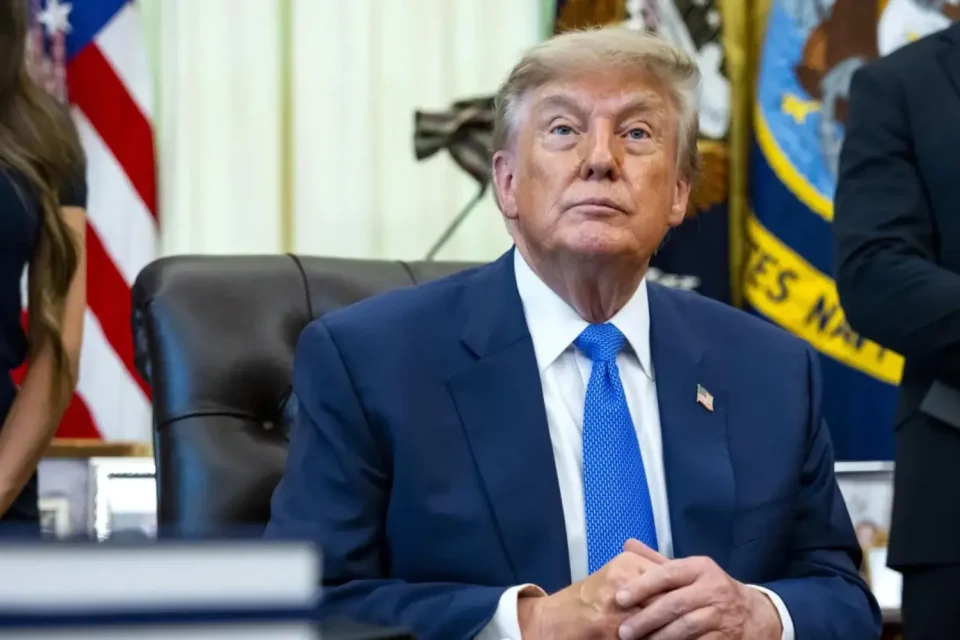 #Mundo:Trump dice que no intenta “forzar” a Irán a negociar e insta al pueblo iraní a sublevarse #FVDigital