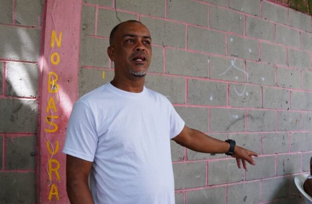 Dictan 18 meses cárcel a 5 hombres acusados de asesinato de líder comunitario de Los Alcarrizos por 50,000 pesos