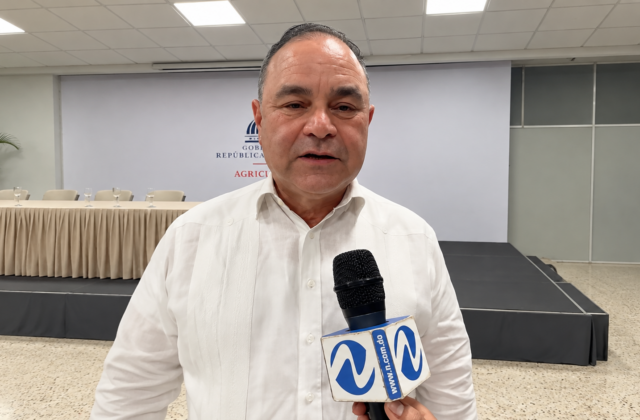 Ministro Oliverio Espaillat: “Sequía es parte de la agricultura” en medio de quejas del sector agropecuario