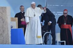 El papa advierte contra la creciente dependencia de los algoritmos