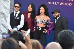 Hermanos de Selena se enfrentan en una demanda millonaria por las regalías de su obra