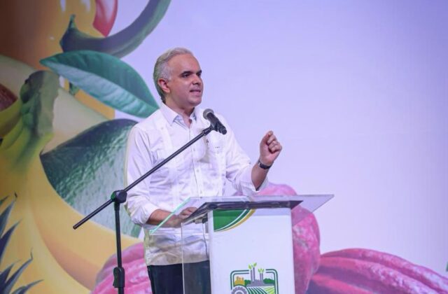 De Camps propone adaptar educación al agro
