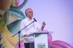 De Camps plantea adaptar la educación a las vocaciones productivas de cada provincia