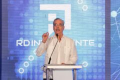 Abinader lanza programa “RD Inteligente” para capacitar a un millón de dominicanos en inteligencia artificial de manera gratuita