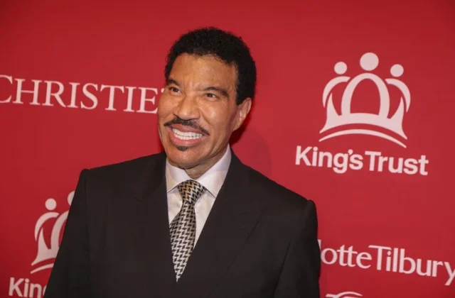 Lionel Richie recibe el alta de hospital luego de tres días y someterse a pruebas de corazón