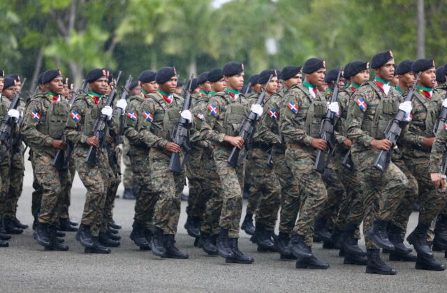 De raso a general: ¿cuánto cobran los militares en nuestro país?