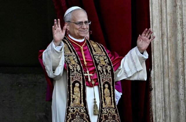 El papa: «No hay que olvidar la Historia para no caer de nuevo en los errores del pasado»