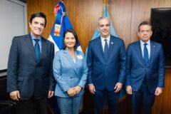 Abinader se reúne con Fujimori y plantea llevar a nuevos niveles las relaciones entre RD y Perú