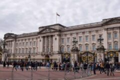 Palacio Buckingham desmiente acusaciones del hermano de princesa Diana contra Carlos III