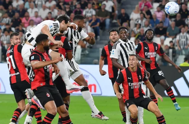 Homenaje a Franco Baresi en el empate entre Juventus y Milan por la Serie A