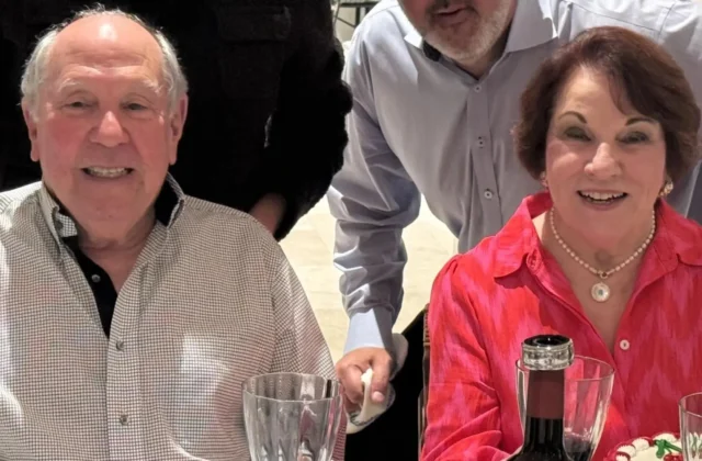 #Mundo:Mueren dos abuelos junto a sus dos nietos tras precipitarse la avioneta en la que viajaban cerca de Bahamas #FVDigital