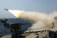 #Mundo:Irán responde al bombardeo de EEUU a cinco petroleros con ataques a buques estadounidenses y una base en Jordania #FVDigital