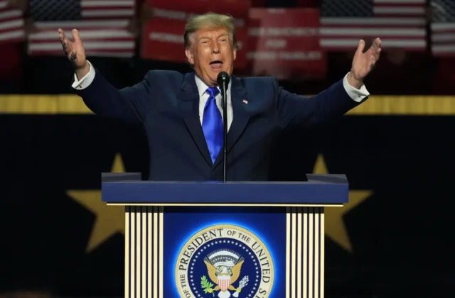 #Mundo:Trump promete 5.000 dólares a cada adulto si los republicanos mantienen el Congreso #FVDigital