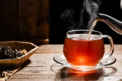 Té negro: propiedades, beneficios respaldados por la ciencia y precauciones