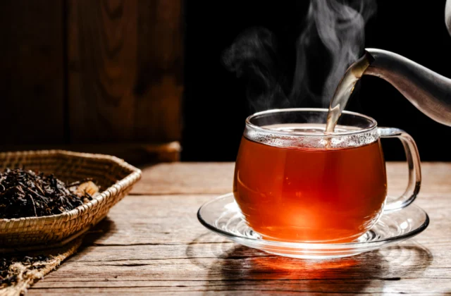 Té negro: propiedades, beneficios respaldados por la ciencia y precauciones