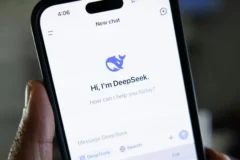 #Mundo:Un ingeniero de la china DeepSeek alerta contra la concentración de la IA avanzada en EEUU #FVDigital