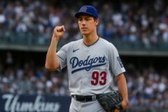 Yoshinobu Yamamoto lanza primer juego completo de su carrera en temporada regular a los Yankees