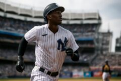 Chisholm Jr. pega dos jonrones en la victoria de los Yankees