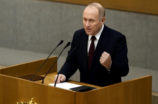 Putin acusa a Occidente de terrorismo y promete responder con firmeza