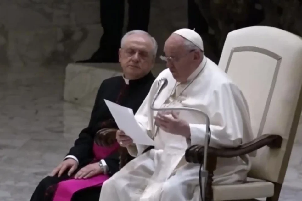 El papa pide no olvidar a quienes «sufren y mueren» por las guerras