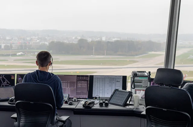 EEUU necesita miles de controladores aéreos. Cree haber encontrado parte de la solución en un lugar inesperado: los gamers