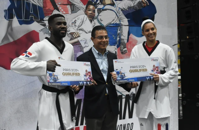 Bernardo Pie cede premio de RD$50,000 a su maestro de taekwondo - Remolacha