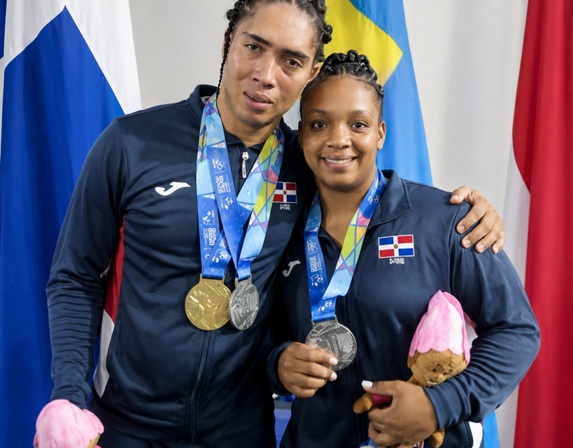 Daiana Serrano suma otro bronce para República Dominicana en pesas de Santo Domingo 2026