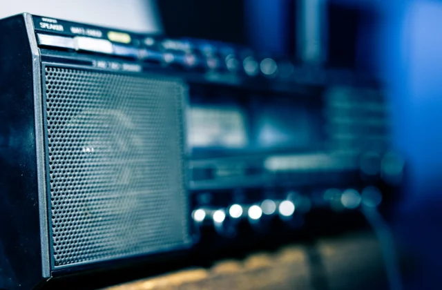 Residentes denuncian contaminación acústica de un bar en el Ensanche Ozama