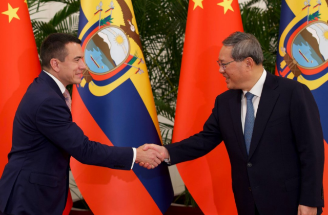 Noboa ya se encuentra en China para una visita de Estado de ocho días