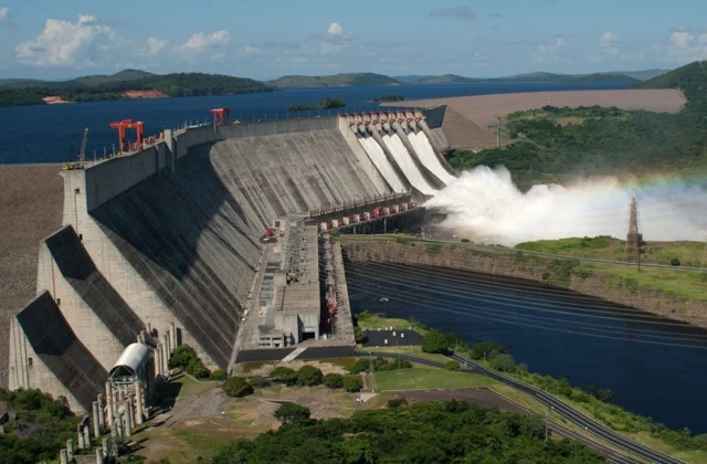 Primera fase de construcción de hidroeléctrica venezolana aportará 160 MW, dice EE.UU.