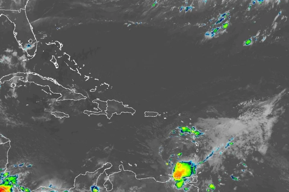 Se prevé un sábado caluroso y anticipa más lluvias por onda tropical