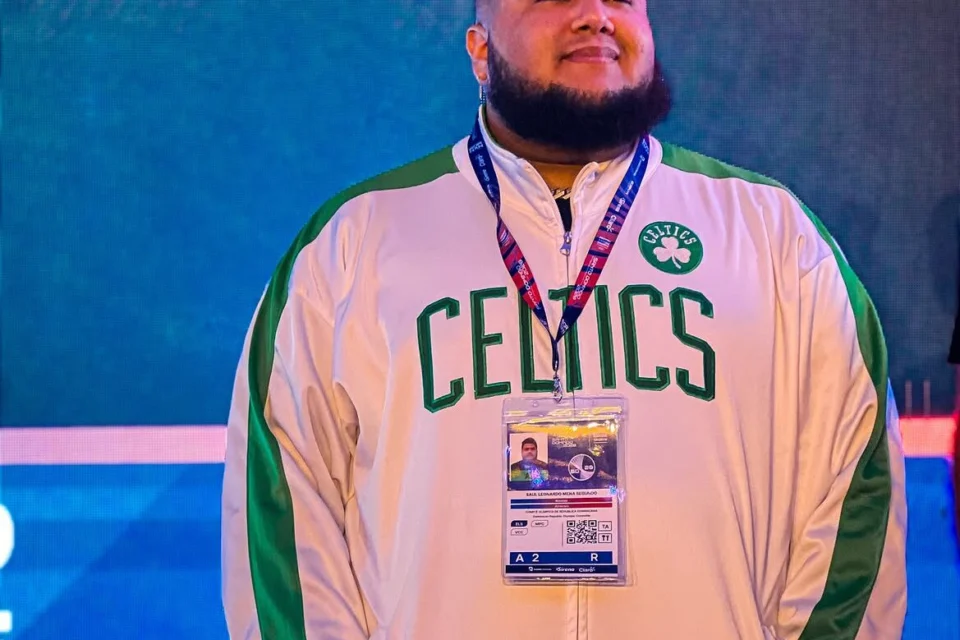 Abinader felicita a MenaRD tras conquistar oro en Street Fighter 6 en Santo Domingo 2026