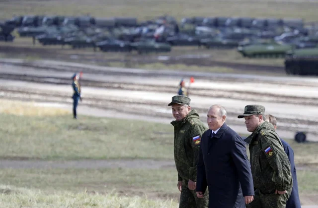 Putin crea servicio para reforzar defensa de la retaguardia rusa