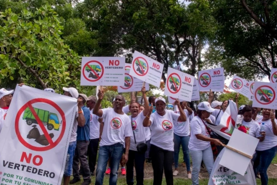 La Cuaba cumple 100 días de resistencia contra la instalación de un vertedero