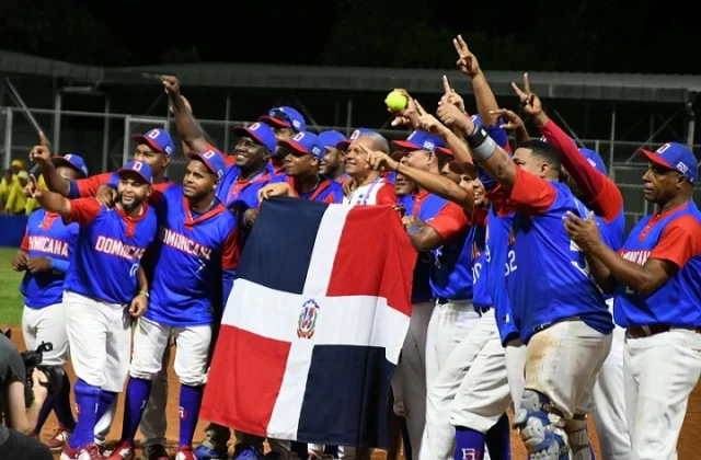 Elías Valerio se viste de héroe y lleva a RD al oro en el softbol de los Centroamericanos y del Caribe