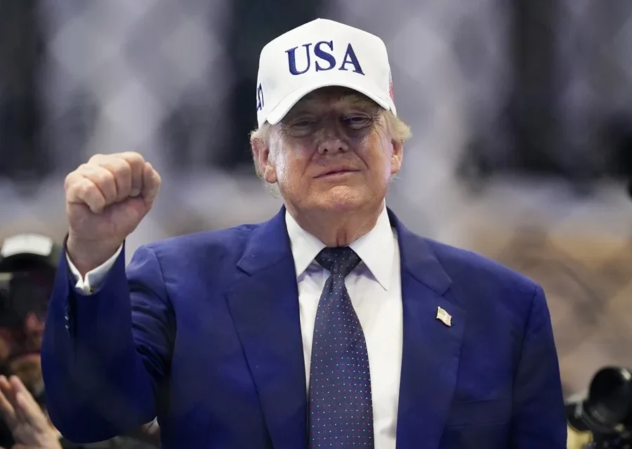 Donald Trump defiende los sondeos que aseguran que es seis veces más popular que Lincoln y Washington