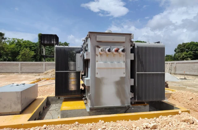 Franklin Romero informa avances en subestación eléctrica del Bajo Yuna; transformador ya fue instalado