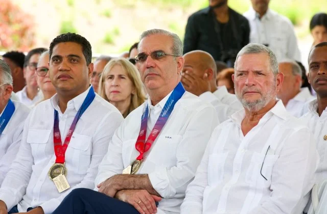 Reconocen a Abinader por su visión y aportes a los Juegos Centroamericanos y del Caribe Santo Domingo 2026