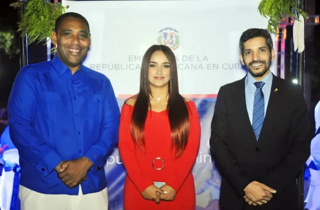 Cuba recibe a los 10 diplomáticos expulsados de República Dominicana - Xornal Galicia
