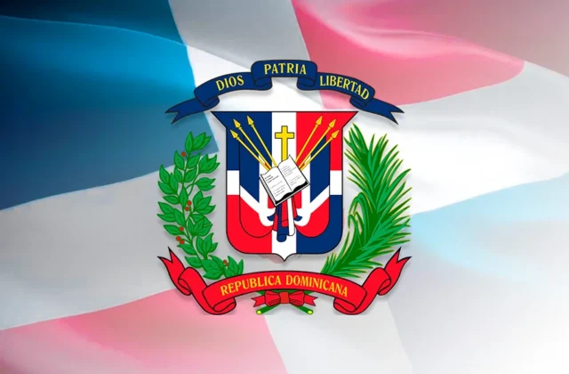 Falta de respeto al escudo nacional dominicano - Remolacha
