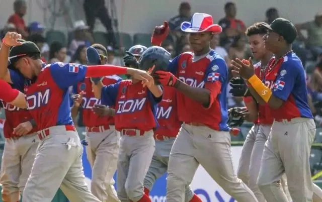 ¡Histórico! Isaac Brito dispara tres jonrones y rompe récord en la Serie del Caribe Kids